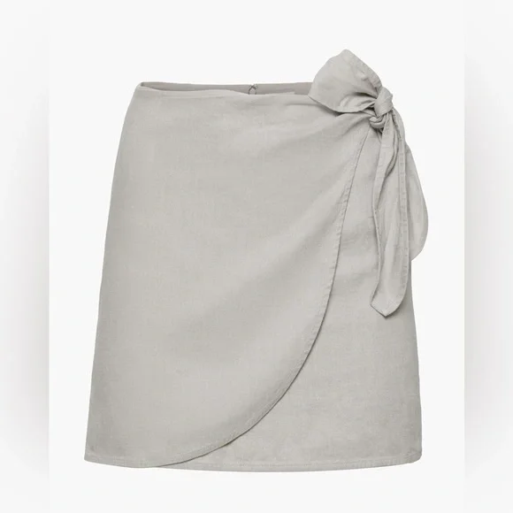 Elegant Gray Wrap Skirt - Picture 3 of 6